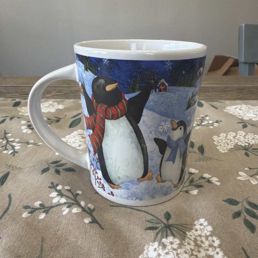2009 Gibson Dancing Penguin Coffee Cup Winter Scene Granny‎ Core Chic Grandma